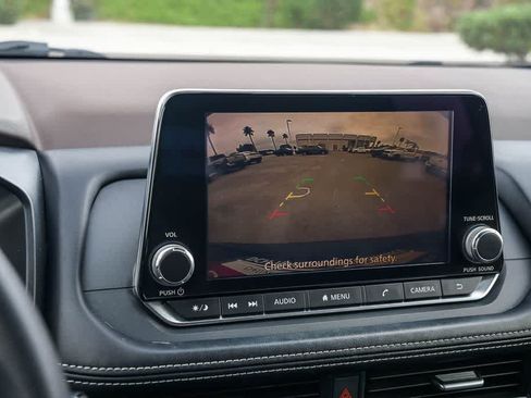 Used 2021 Nissan Rogue S FWD image 22