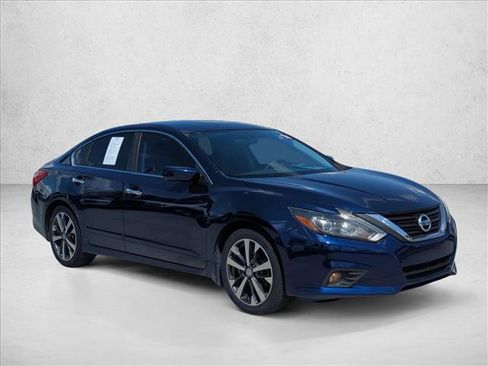 Used 2016 Nissan Altima 2.5 SR image 3