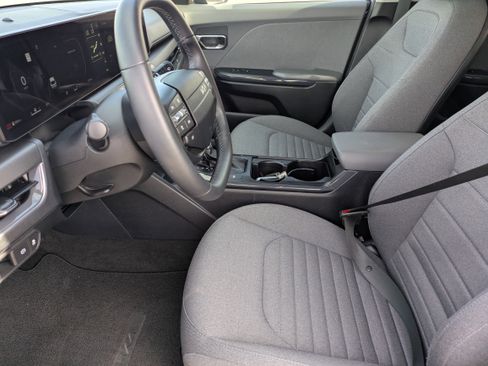 Certified 2025 Kia K4 EX image 24