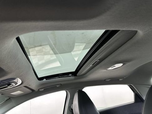 Used 2025 Hyundai Elantra Limited FWD image 19