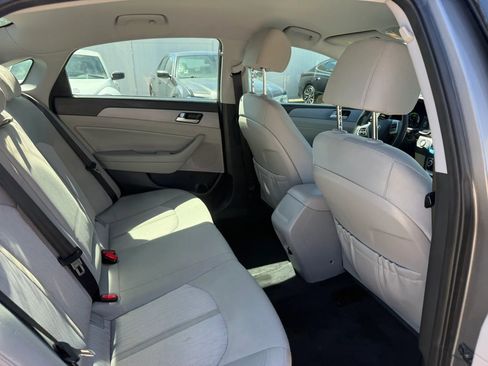 Used 2018 Hyundai Sonata SE FWD image 22