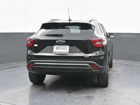 New 2026 Chevrolet Trax RS w/ Sunroof Package FWD image 9