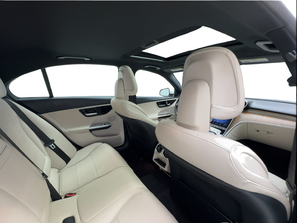 Used 2023 Mercedes-Benz C 300 Sedan image 28
