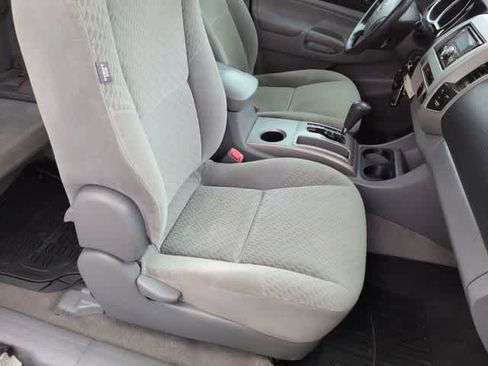 Used 2010 Toyota Tacoma PreRunner RWD image 21