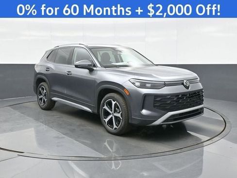 New 2026 Volkswagen Tiguan SE image 1