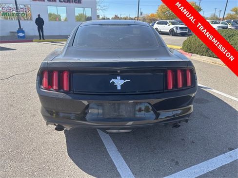 Used 2016 Ford Mustang Coupe image 4