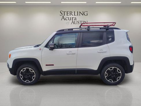 Used 2016 Jeep Renegade Trailhawk w/ Premium Trailhawk Package image 8