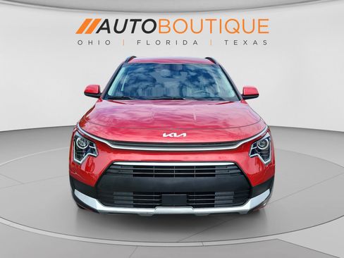 Used 2023 Kia Niro EX FWD image 9