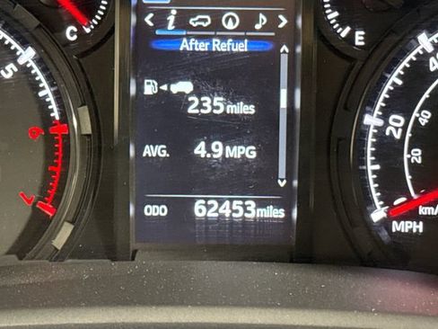 Used 2022 Toyota 4Runner SR5 Premium w/ Moonroof Package AWD/4WD image 28