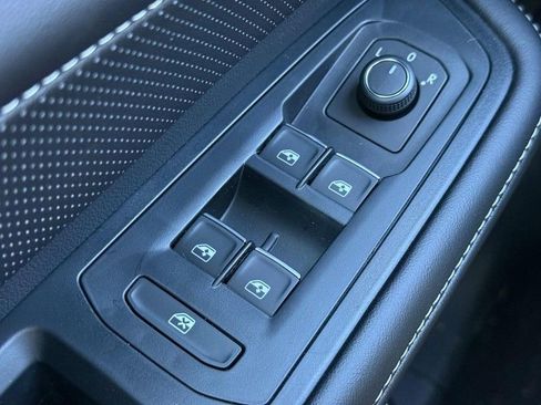 New 2026 Volkswagen Atlas Cross Sport SE AWD/4WD image 15