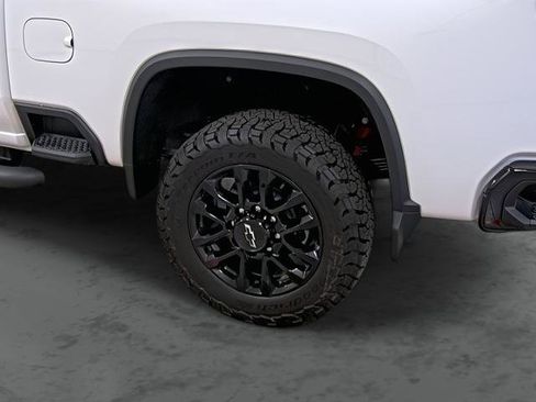 New 2026 Chevrolet Silverado 3500 LT w/ Trail Boss Package image 9