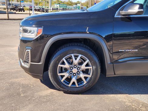 Used 2023 GMC Acadia SLT image 9