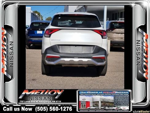 Used 2024 Kia Sportage LX image 7