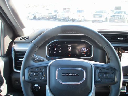 New 2026 GMC Sierra 3500 Denali w/ Denali Reserve Package image 20