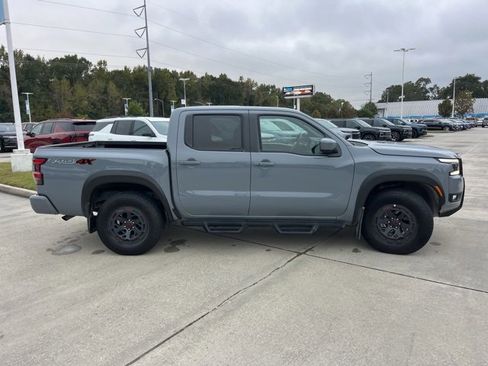 Used 2025 Nissan Frontier PRO-4X w/ Tow Package image 9