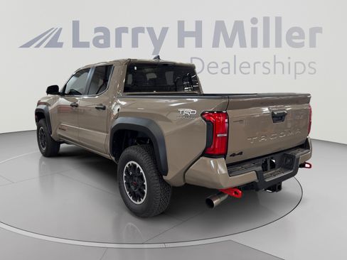 Certified 2026 Toyota Tacoma TRD Off-Road AWD/4WD image 3