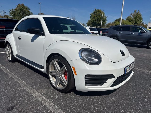 Used 2018 Volkswagen Beetle 2.0T S FWD image 4