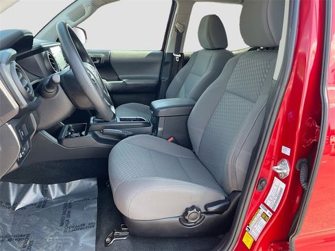 Used 2022 Toyota Tacoma SR image 19