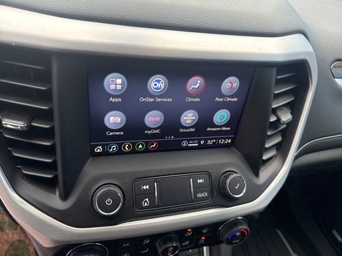 Used 2022 GMC Acadia SLT w/ Elevation Edition image 28