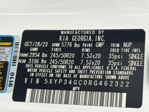 Used 2024 Kia Telluride EX w/ EX Captain's Chair Package FWD image 40