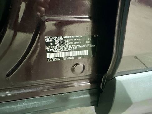 Used 2018 Toyota RAV4 XLE image 32