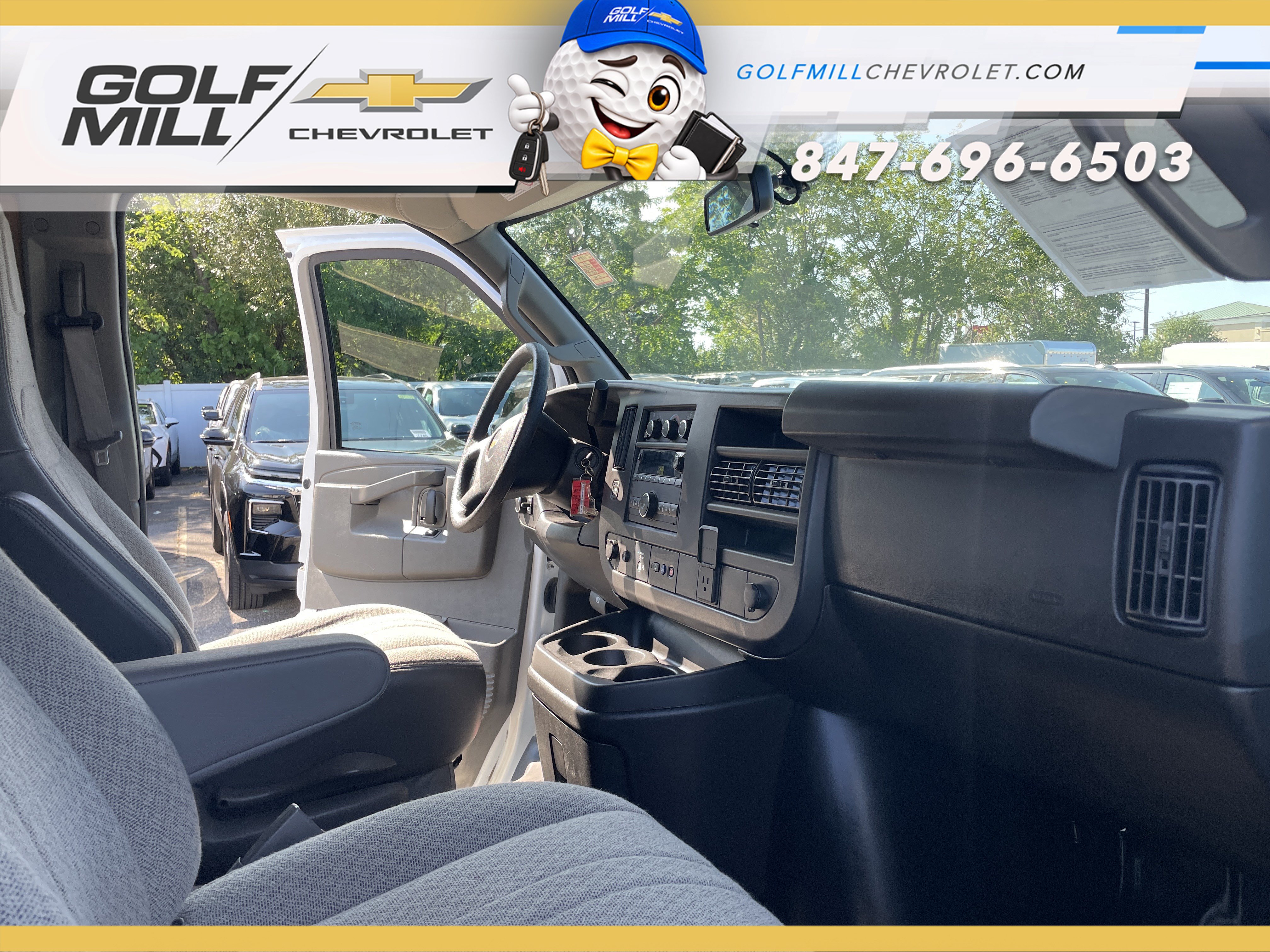 Used 2025 Chevrolet Express 2500 Extended w/ Driver Convenience Package RWD image 28