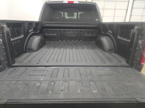 Used 2018 Ford F150 XLT w/ Equipment Group 302A Luxury AWD/4WD image 13