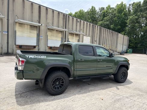 Used 2021 Toyota Tacoma TRD Off-Road w/ Technology Package AWD/4WD image 12