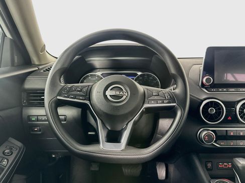 Used 2024 Nissan Sentra SV FWD image 17