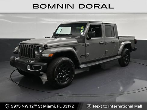 Used 2022 Jeep Gladiator Sport AWD/4WD image 1
