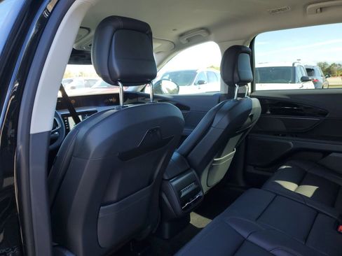New 2026 Lincoln Nautilus Premier AWD/4WD image 9