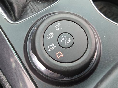 Used 2016 Ford Explorer Platinum AWD/4WD image 10