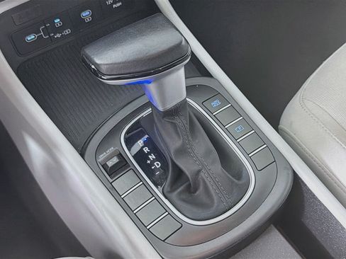 Used 2025 Hyundai Kona SEL FWD image 25