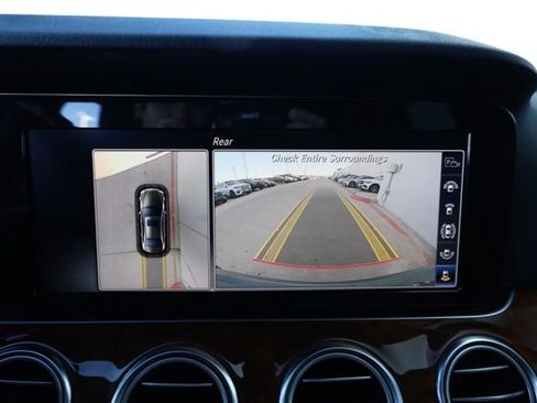 Used 2018 Mercedes-Benz E 300 image 30