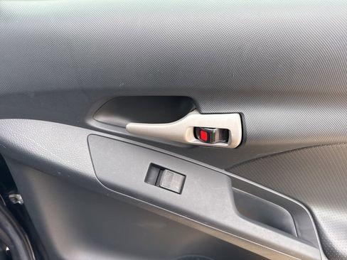 Used 2010 Toyota Matrix image 22