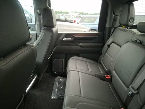 Used 2024 GMC Sierra 3500 Denali w/ Denali Reserve Package AWD/4WD image 11