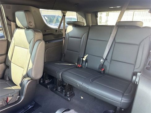 Used 2025 GMC Yukon XL Denali image 44
