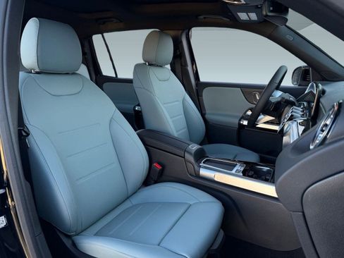 New 2026 Mercedes-Benz GLB 250 image 21