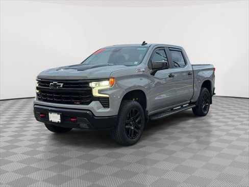 Used 2024 Chevrolet Silverado 1500 LT Trail Boss w/ Protection Package AWD/4WD image 3