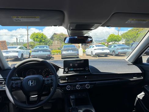 Used 2022 Honda Civic LX image 10