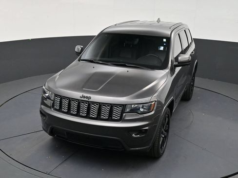 Used 2019 Jeep Grand Cherokee Altitude RWD image 19
