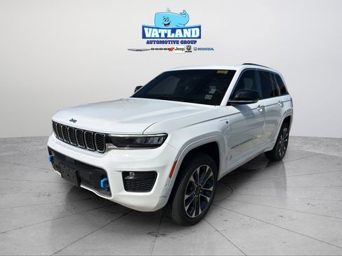 Certified 2022 Jeep Grand Cherokee Overland AWD/4WD image 1