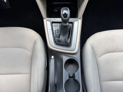 Used 2017 Hyundai Elantra SE FWD image 16