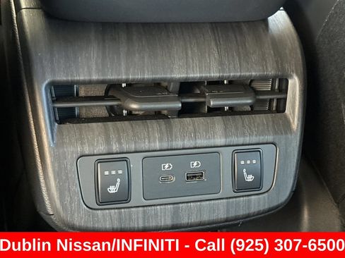 Used 2023 Nissan Ariya FWD image 42
