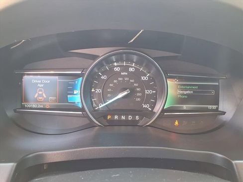 Used 2017 Ford Explorer XLT w/ Equipment Group 202A image 14