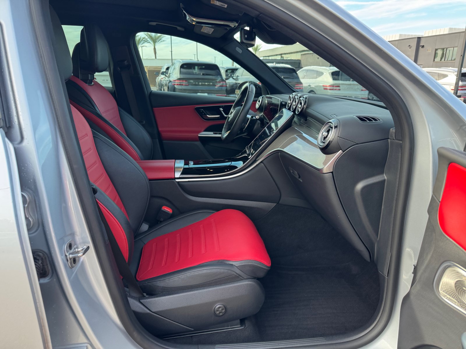 Used 2024 Mercedes-Benz GLC 43 AMG 4MATIC image 19