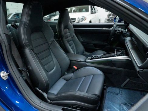 Used 2022 Porsche 911 Turbo image 27