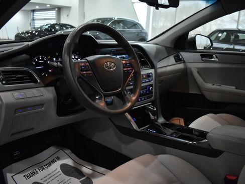 Used 2017 Hyundai Sonata SE image 14