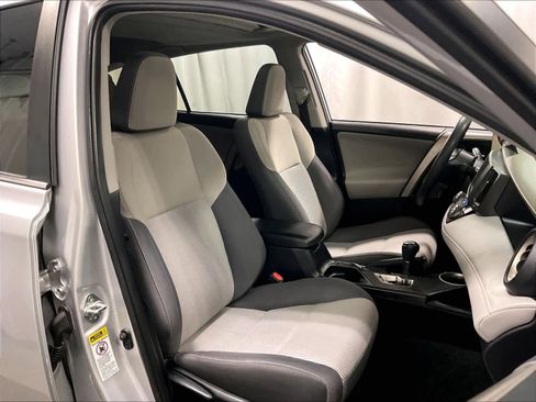 Used 2014 Toyota RAV4 XLE image 11
