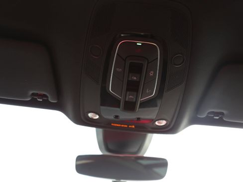 Used 2022 Audi Q5 2.0T Premium w/ Convenience Package image 16